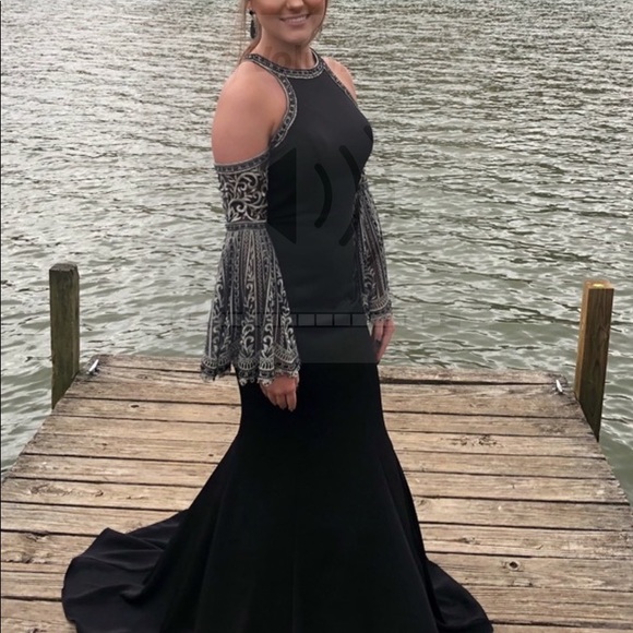 Gorgeous Prom Dress - Picture 3 of 5